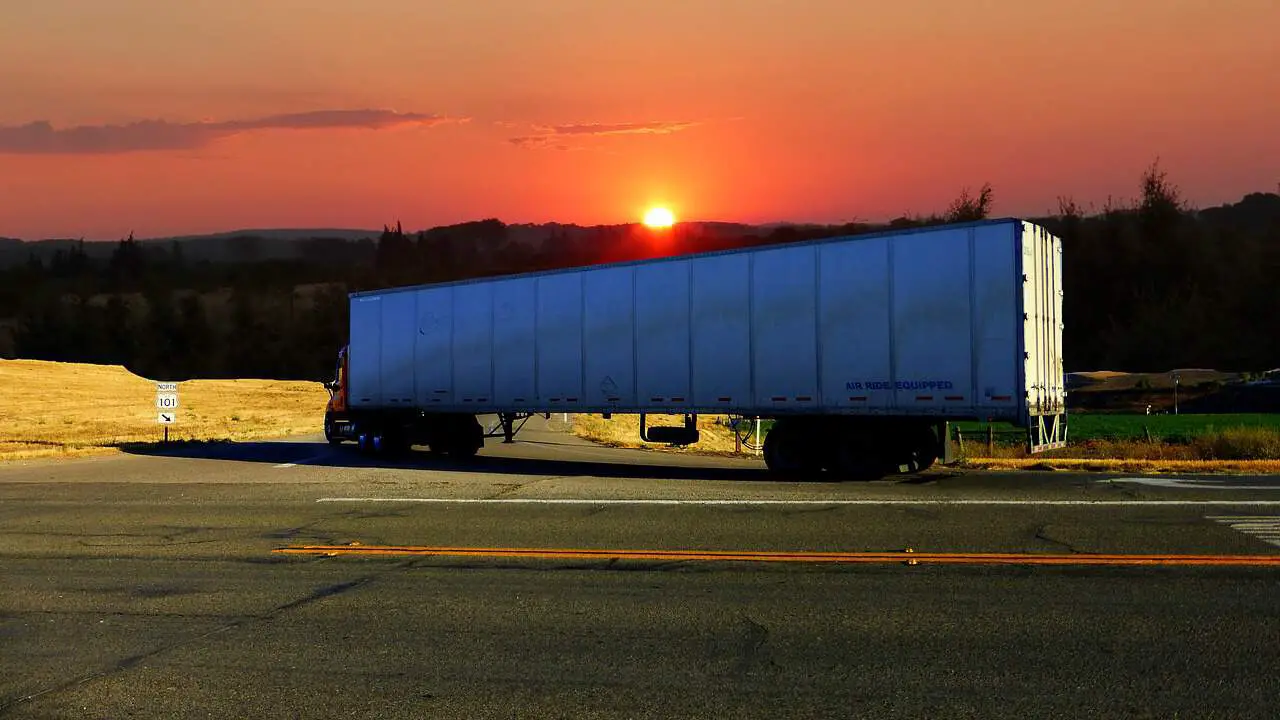 how-do-truckers-stay-cool-at-night-big-rig-pros